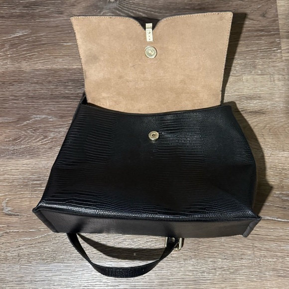 Kate Landry Handbag - Picture 3 of 14